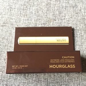 Hourglass Caution extreme lash mascara- sample sz